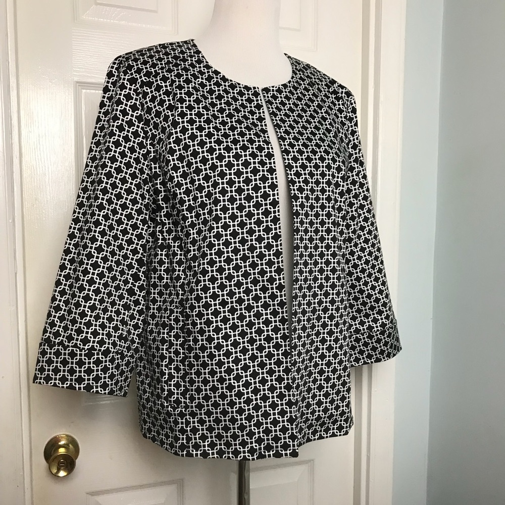 Attyre Open Front Jacket. Size L - Picture 3 of 6